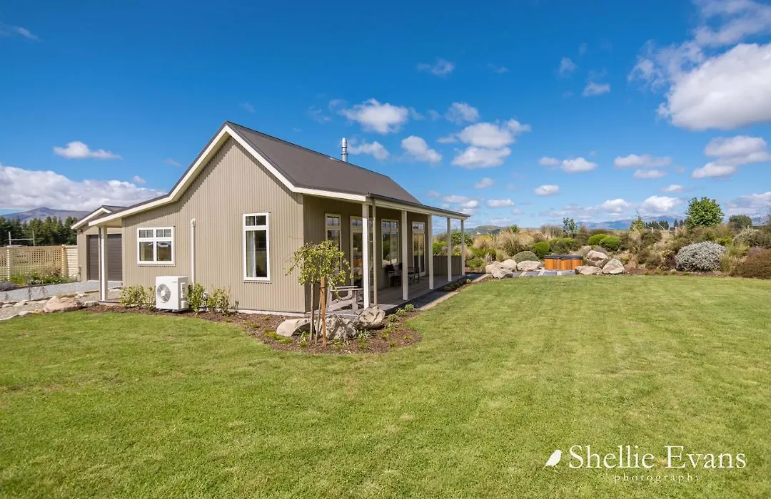Night Sky Cottage - Kahu Cottage - Hot Tub-1