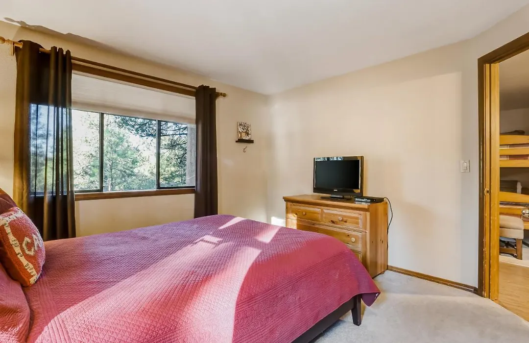 Sequoia Lane 11 | Discover Sunriver-1