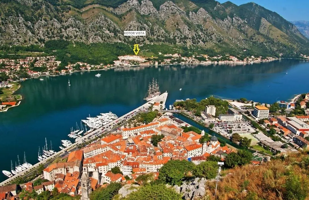 Wonderful 2 Bedroom With Beautiful Views Apartments In Kotor Vista-1
