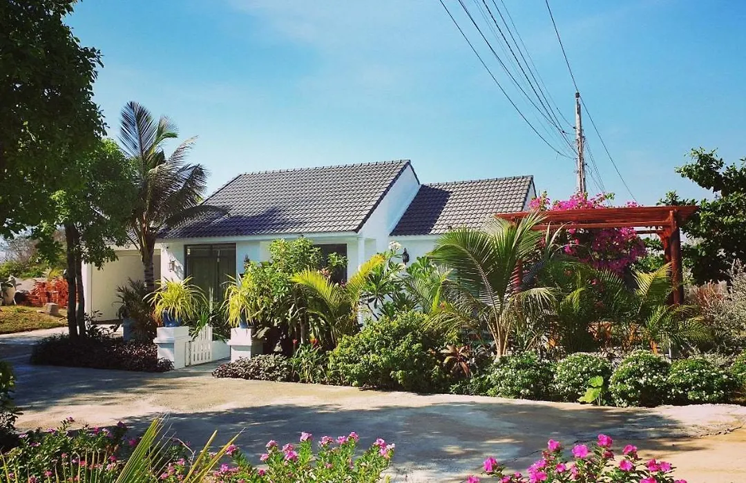 Coco Beach House-1