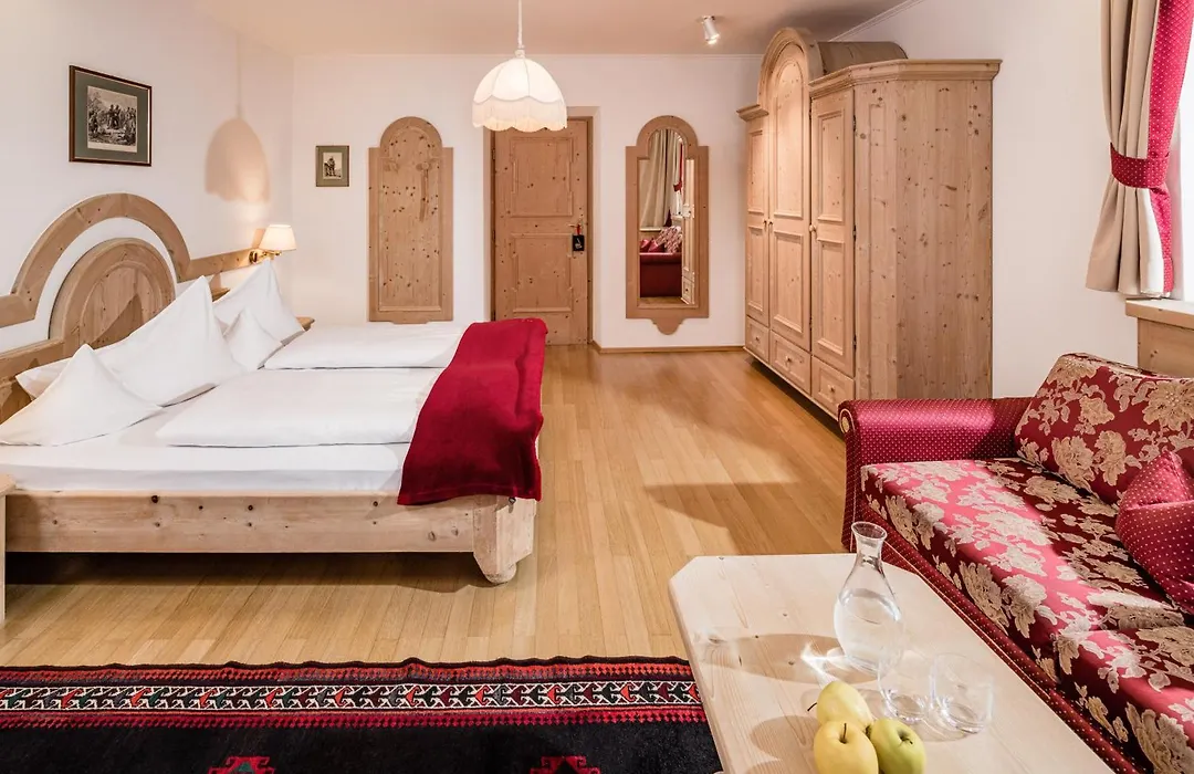 Hotel Saltauserhof-1