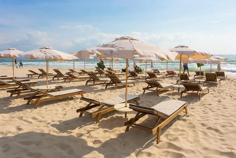 Therma Palace - Balneo Spa, Free Parking & Beach-1
