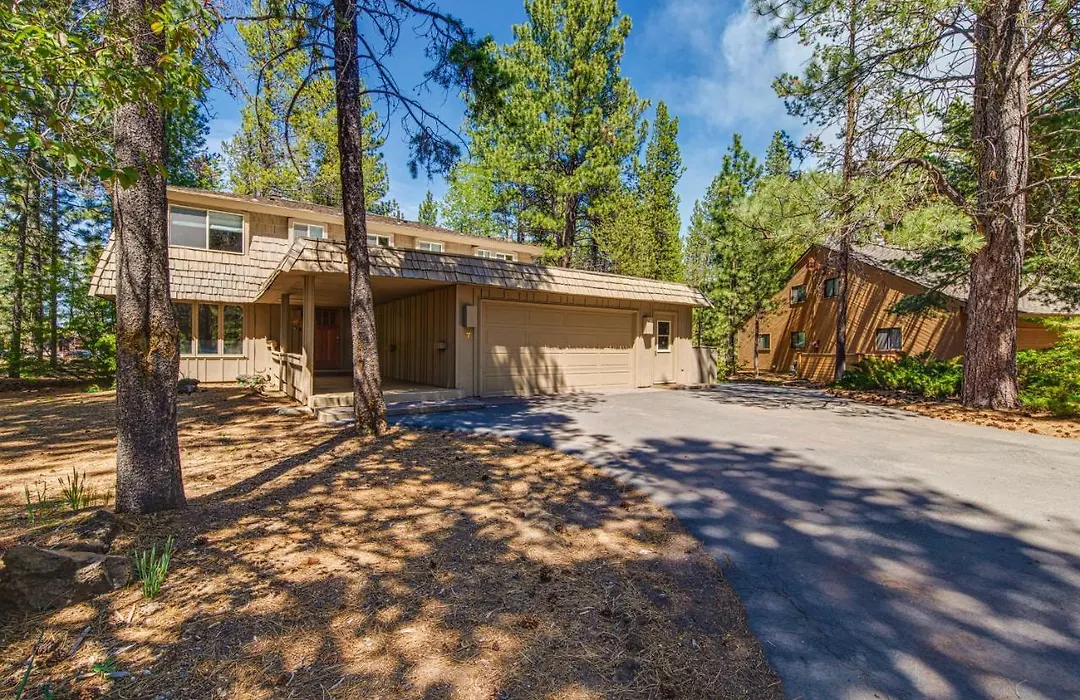 5 Bed 3 Bath Vacation Home In Sunriver-1