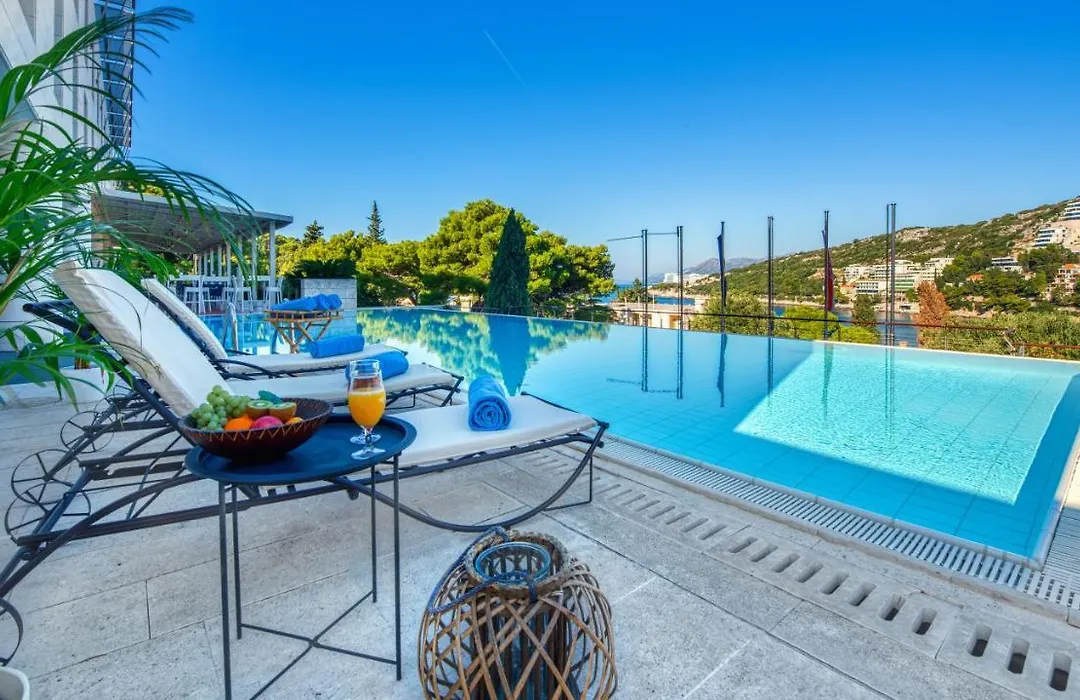 Hotel Uvala-1