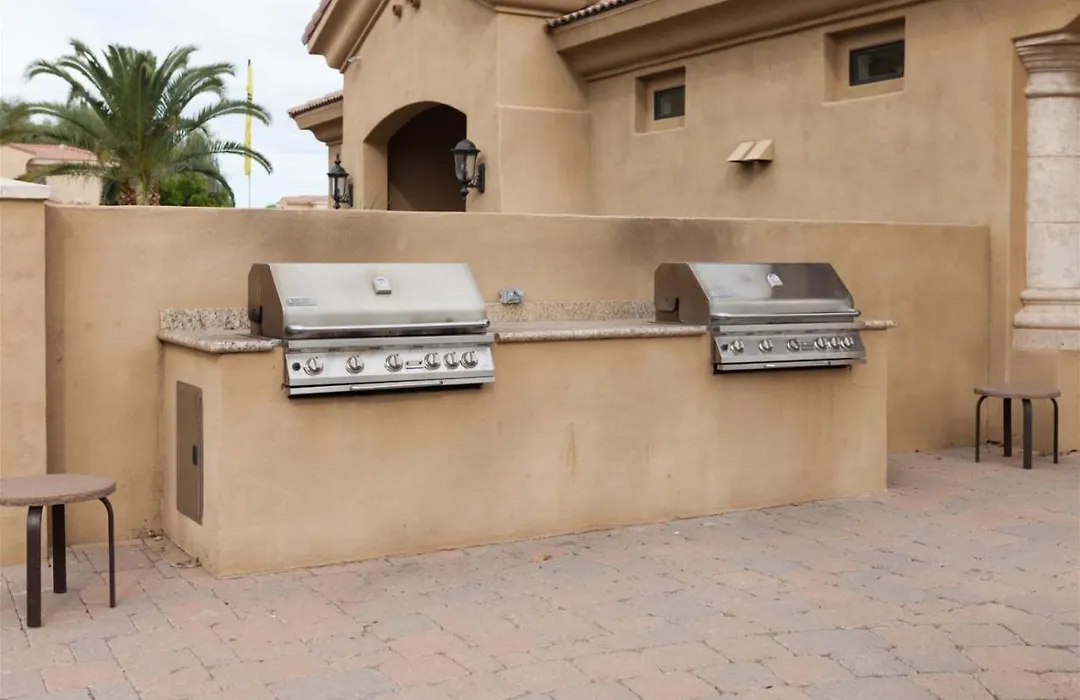 Gated Townhouse With 2 Suites, Heated Pool, Hot Tub-1