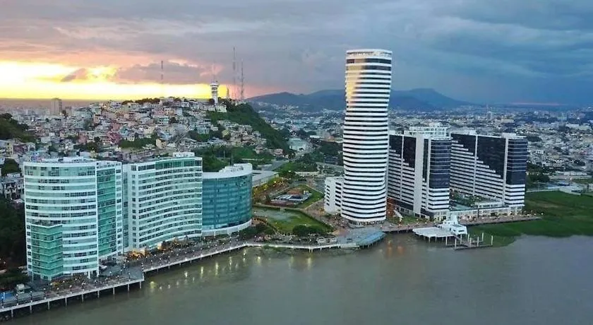 Riverfront I, Piso 6, Suite Vista Al Rio, Puerto Santa Ana, Guayaquil-1