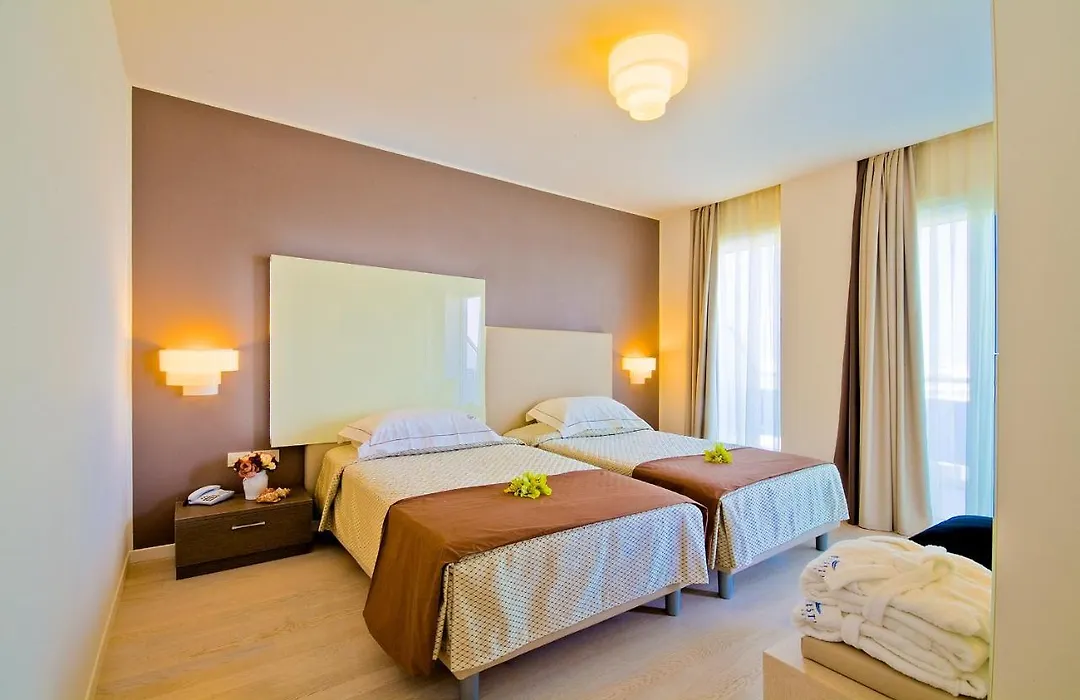 Majestic Beach Hotel&Wellness-1