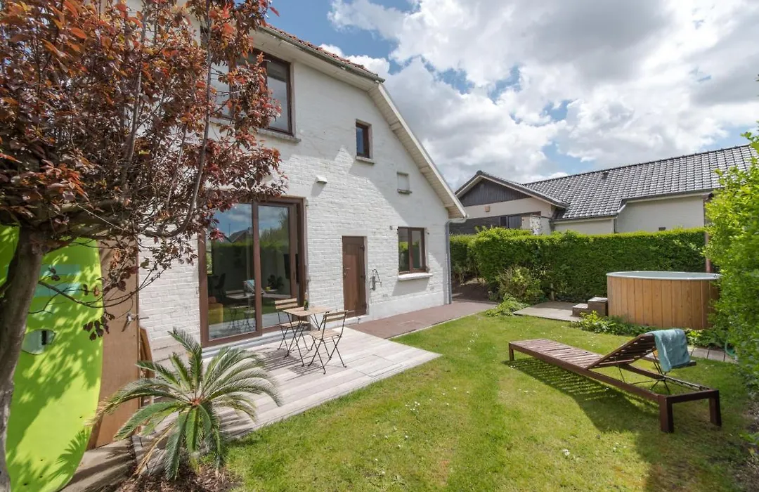Villa Hutje Bij De Zee By Interhome-1