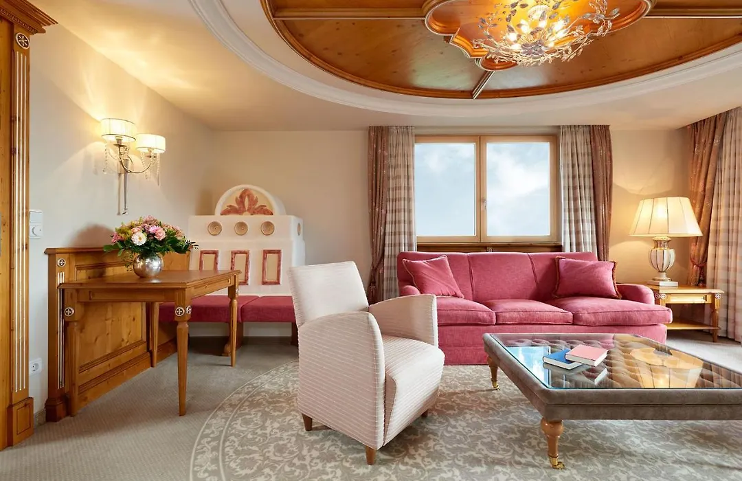 die Krone von Lech - Romantikhotel - Luxushotel in bester Lage-1