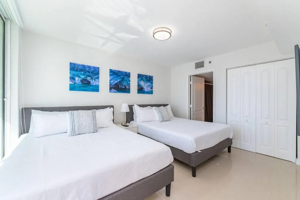 Stunning 2Br With Ocean View At Brickell, Free Parking-1