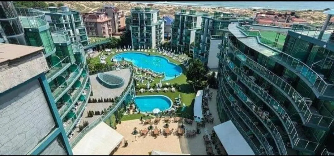 Apartment Paradise Delux In Primorsko Del Sol-1