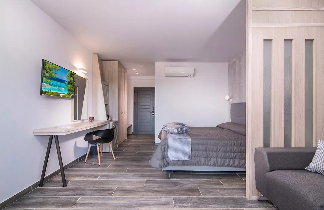 Lagomandra Hotel And Spa-1