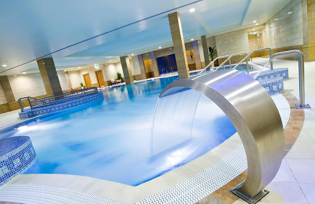 Bonnington Hotel&Leisure Centre-1