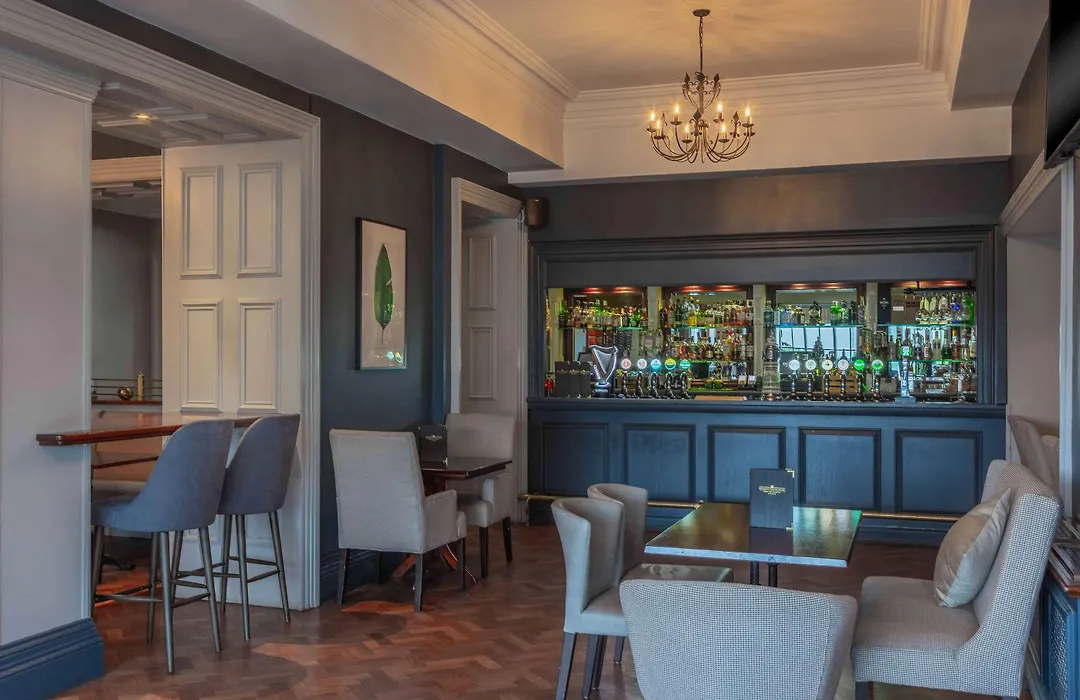 Bunratty Castle Hotel & Leisure Club, BW Premier Collection-1