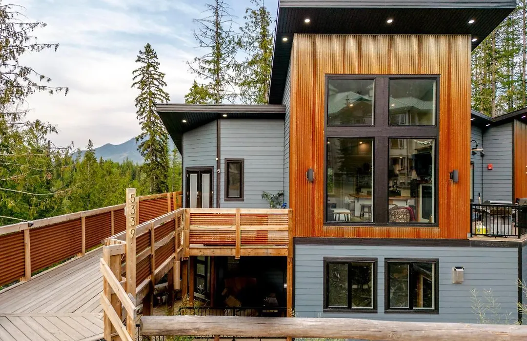 Ski In Ski Out With Huge Game Room And Hot Tub-1