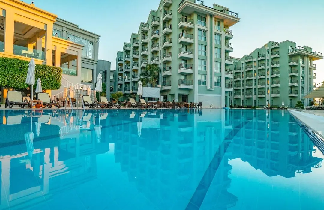 Royal Atlantis Spa & Resort-1