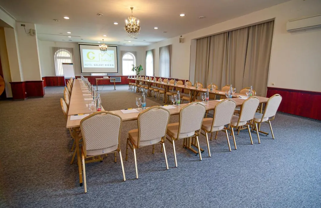 Hotel Galant Lednice-1