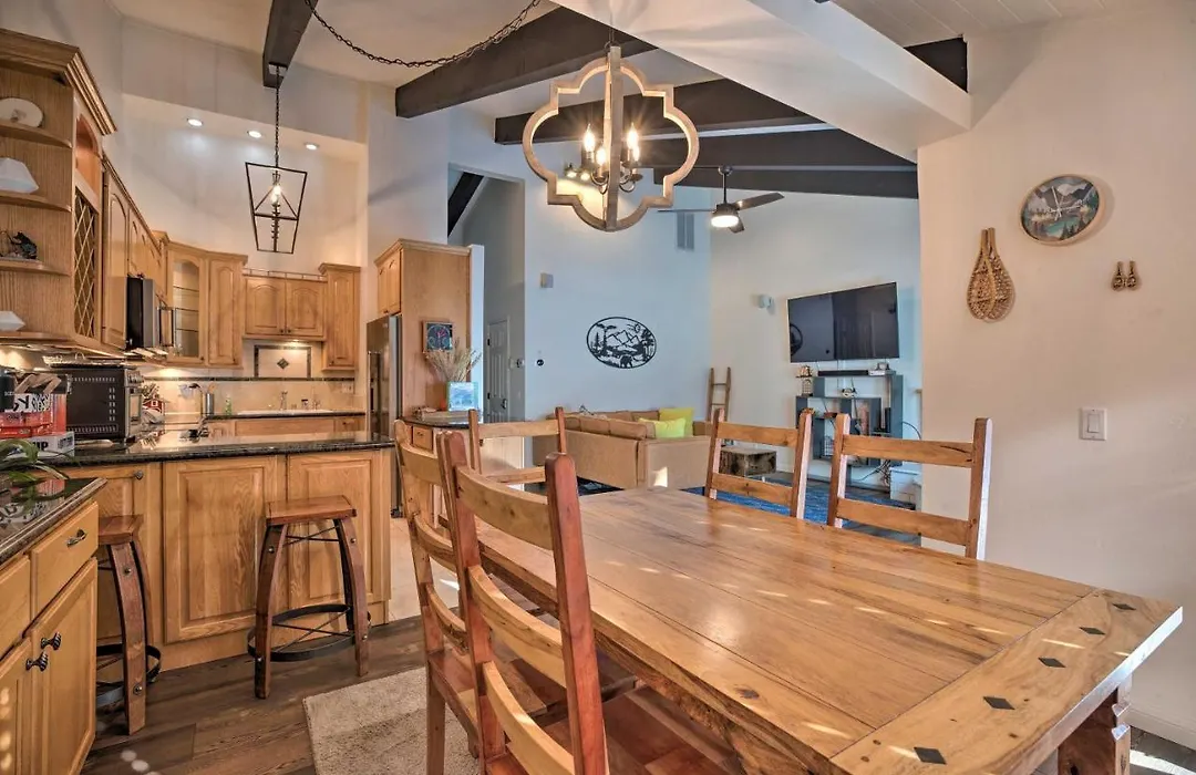 Epic Mammoth Lakes Getaway With Shared Pool, Hot Tub-1