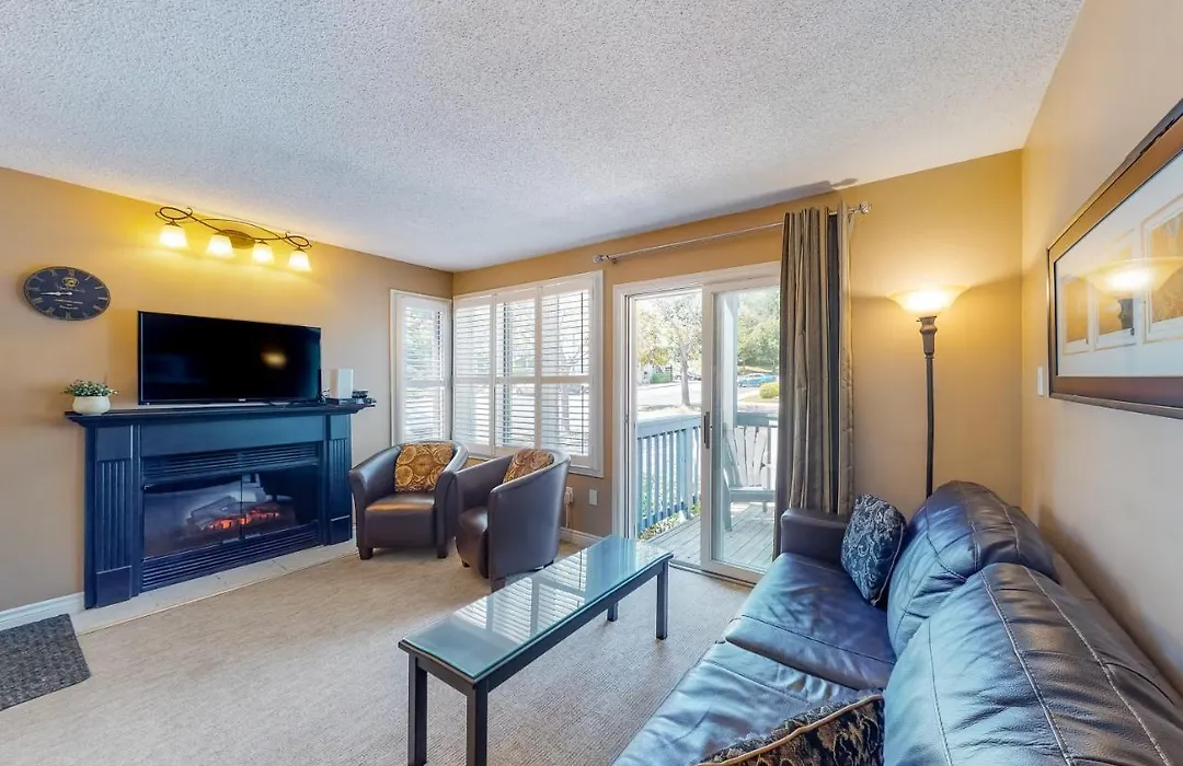 Cozy Creek Retreat: Pool, Hot Tub, Tennis!-1