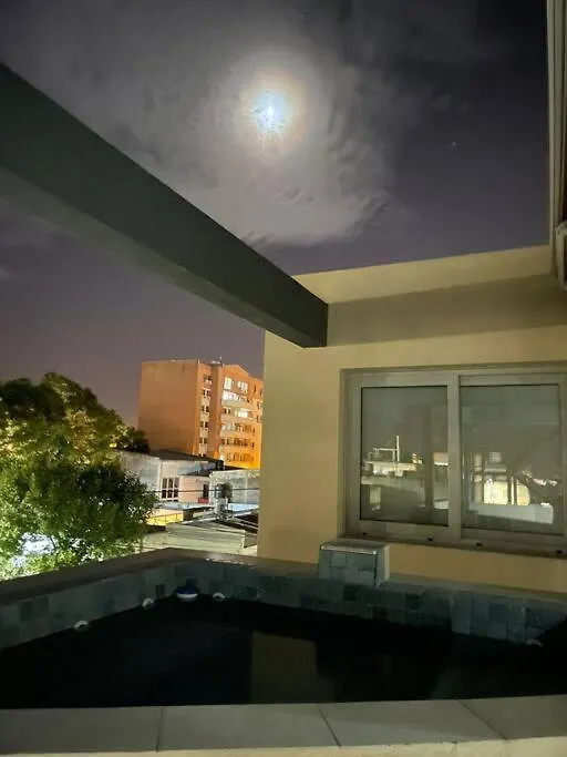 Luminoso Piso Con Jacuzzi-1