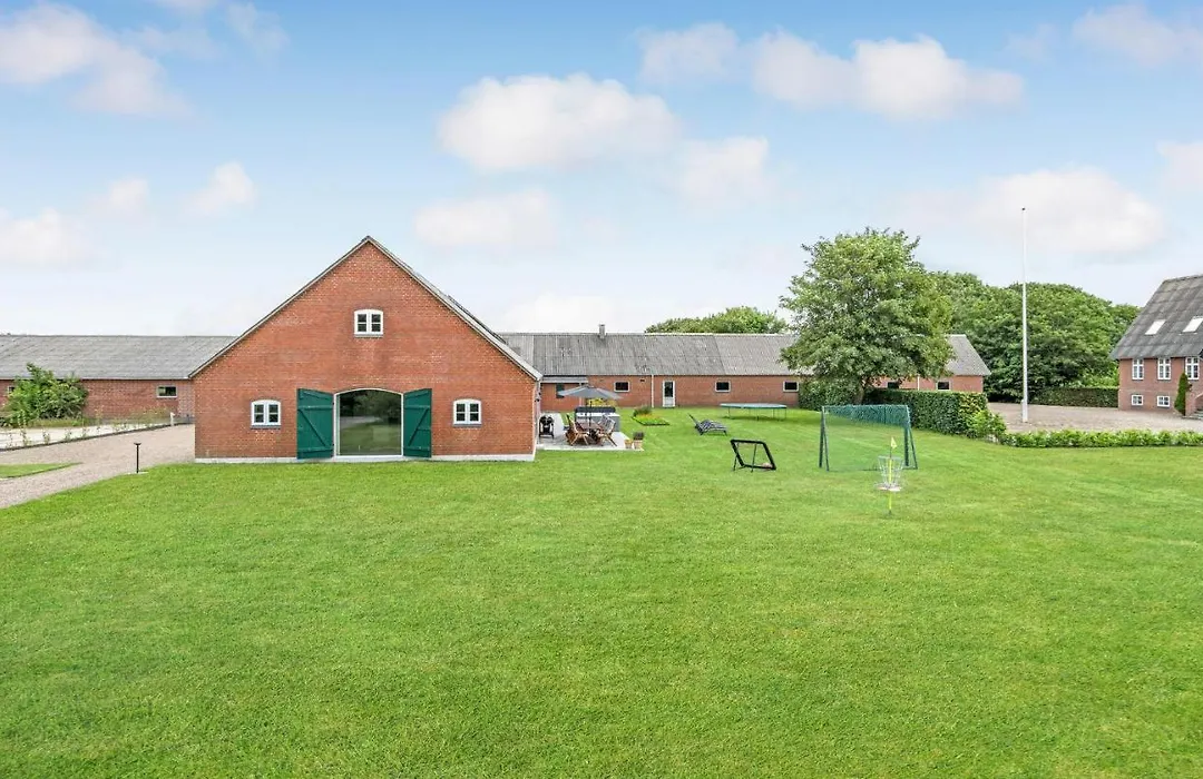 7 Bedroom Stunning Apartment In Varde-1