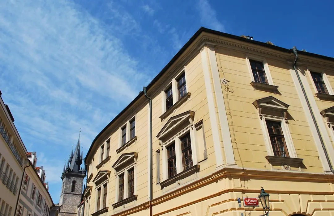 Hotel Metamorphis-1