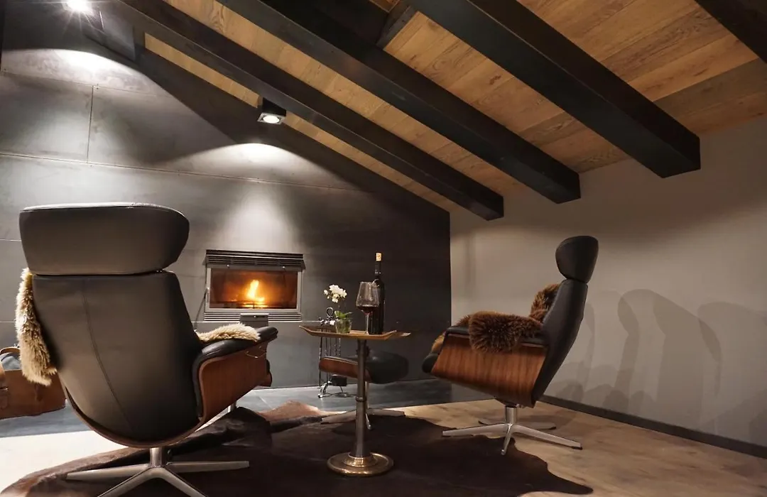 Chalet S - 5 Sterne Luxus Ferienhaus direkt am Eibsee und Zugspitze-1