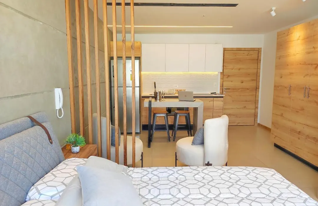 Charming Studio Quito Carolina Coliving Ecuador-1