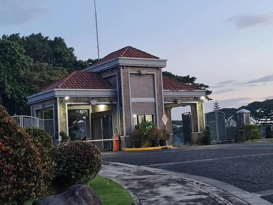 Luxury 1 Bedroom Suite Malarayat Lipa-1