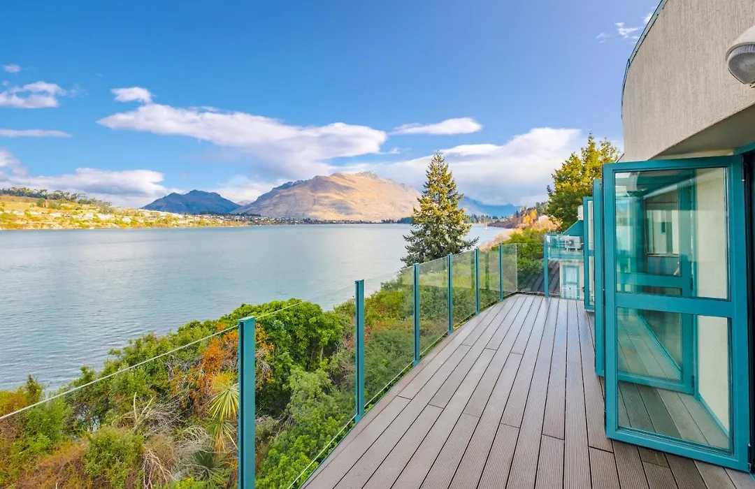 Huge Lakefront Delight-1