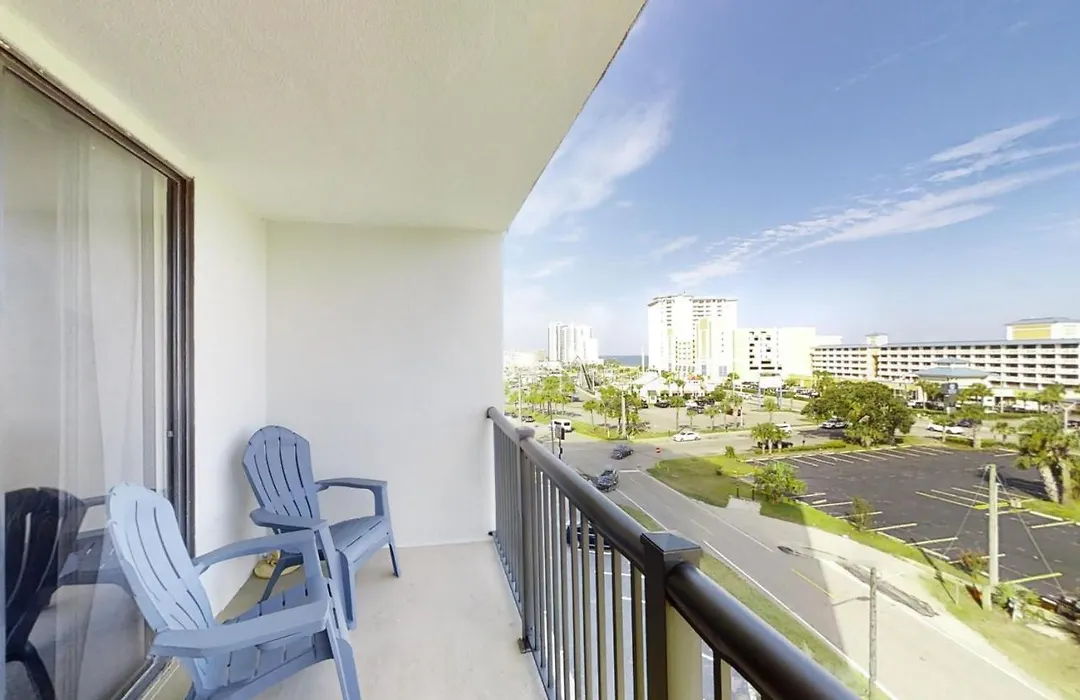 Holiday Towers 603-1