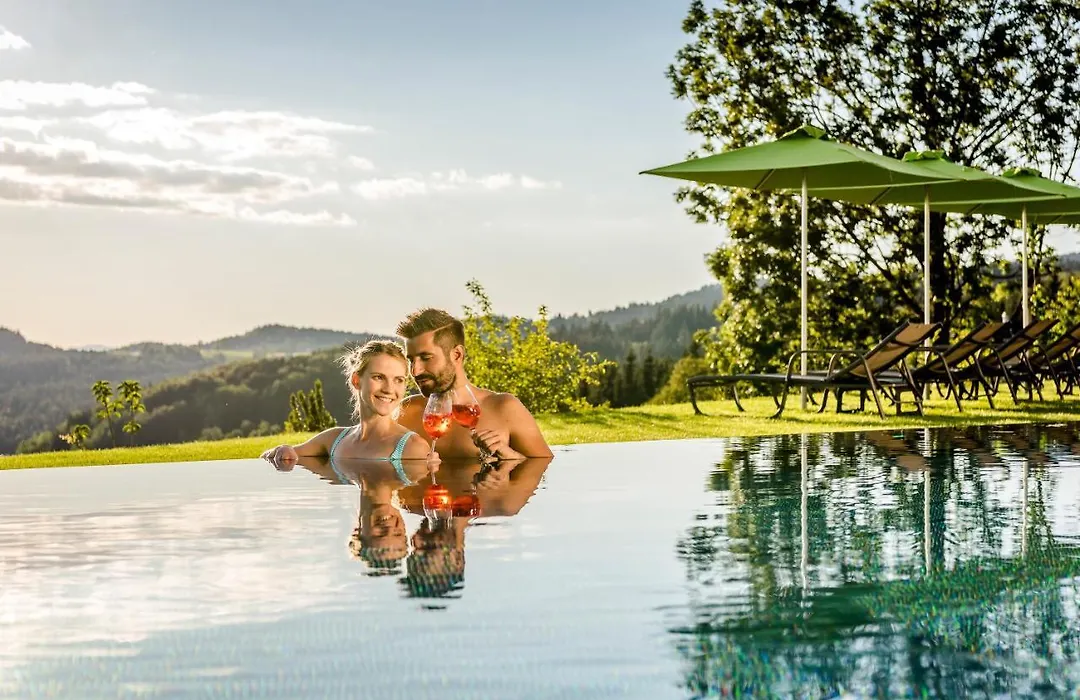 Hüttenhof - Wellnesshotel&Luxus-Bergchalets - Adults only-1
