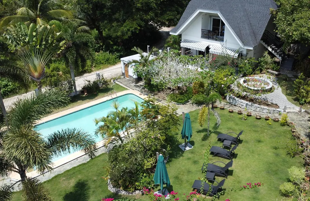 Garden Bungalows Resort-1
