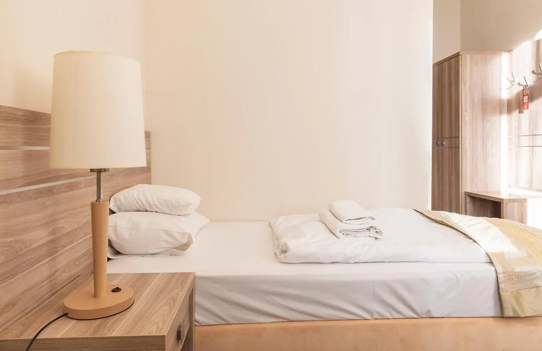 Hotel Cesarskie Ogrody-1