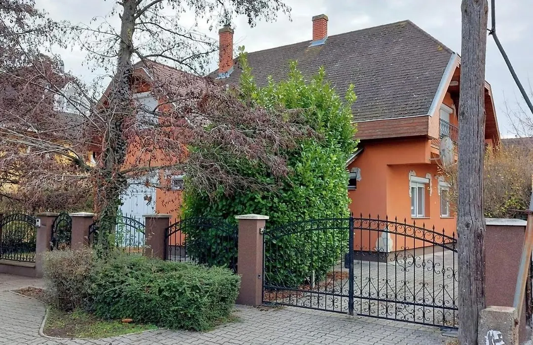 Szeplak-Szive Vendeghaz Siofok-1