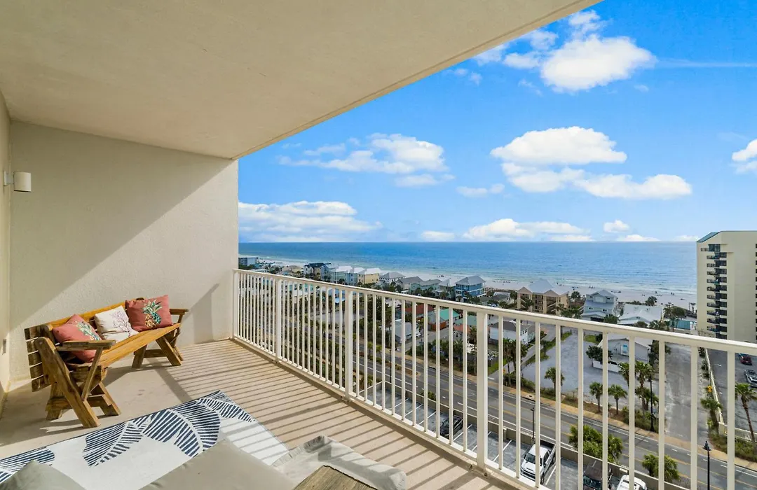 Ocean View 10Th Floor Condo At The Laketown Wharf 1004-1