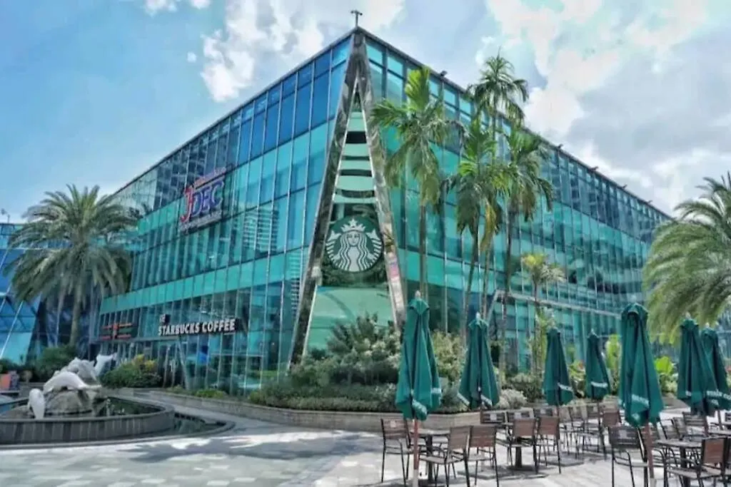 Bench/seaviews4-13pax/JohorBahru 9B amberside-1