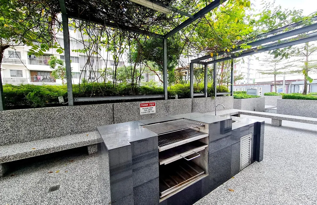 8 Guest Cozy 3 Room Koi Kinrara Suite, Ioi Puchong, Bukit Jalil Pavilion, Bukit Jalil Stadium, Sunway Pyramid, Sunway Lagoon-1