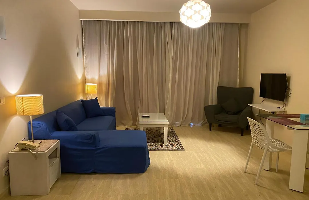 Azzurra Sahl Hasheesh-1