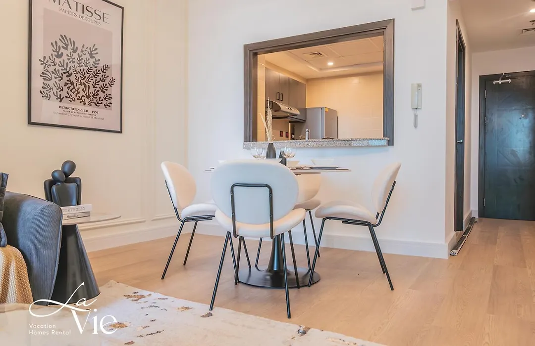 Chic 1 Bed In Marina Newly Furnished,Modern Luxury-1
