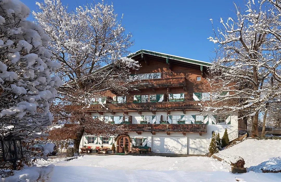 Landsitz Römerhof - Hotel Apartments-1