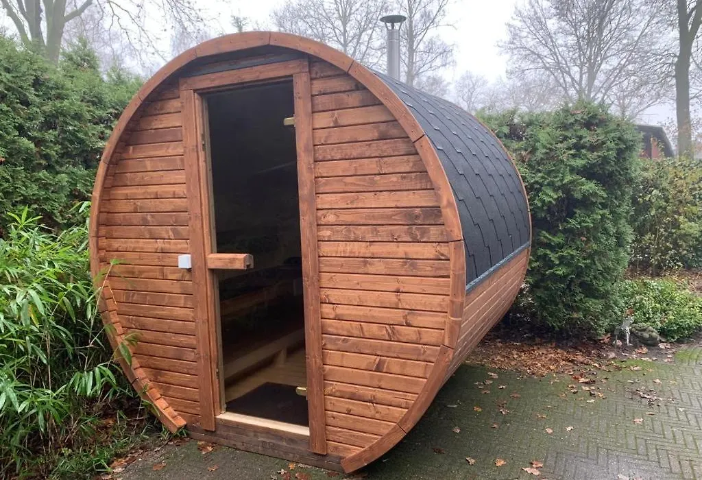 Private Big Garden Double Chalet With Outside Hottub And Barrelsauna, Woodside, Nature-1