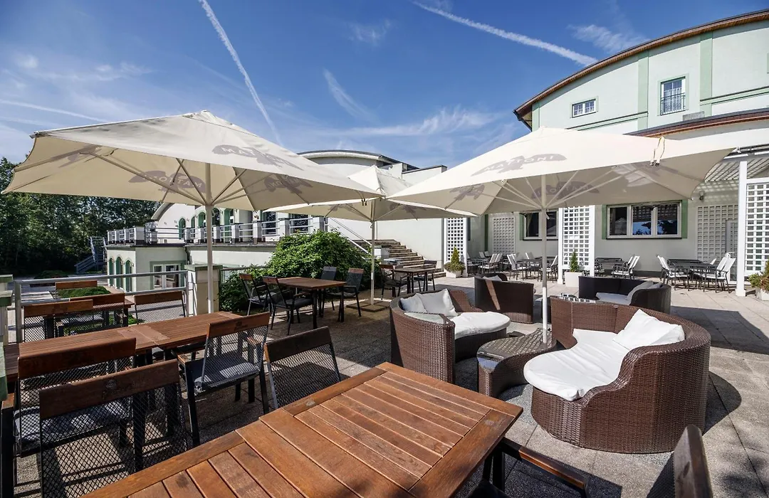 Parkhotel Plzen Congress Center-1