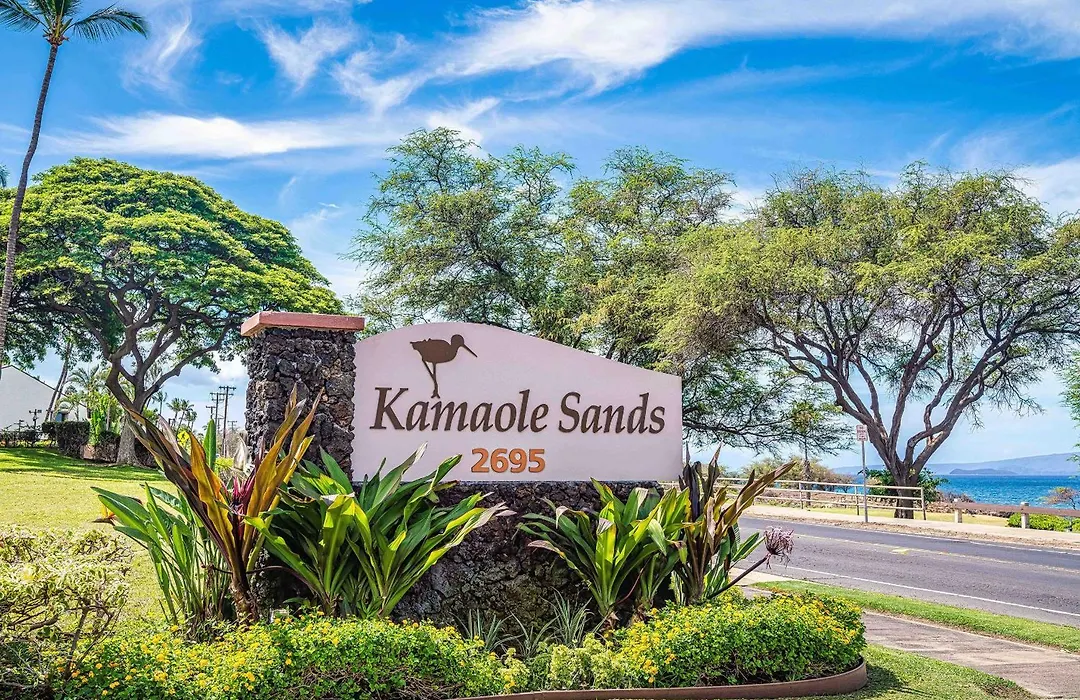 Kamaole Sands 5-303, Contemporary Reno, Ocean View-1