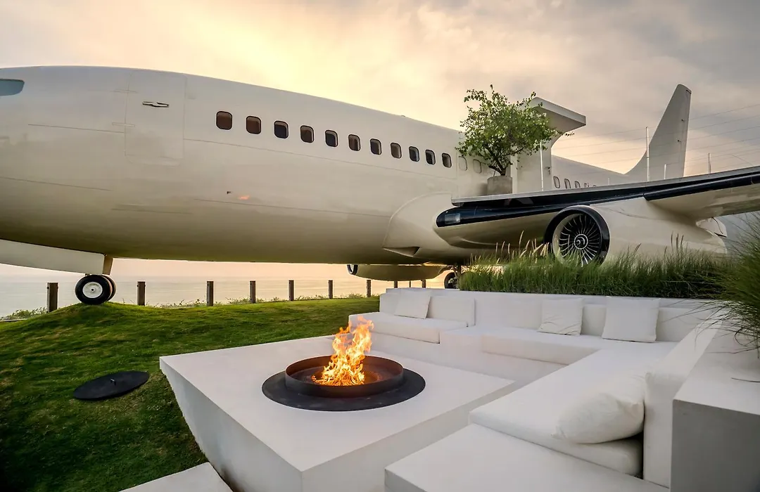 Private Jet Villa Uluwatu-1