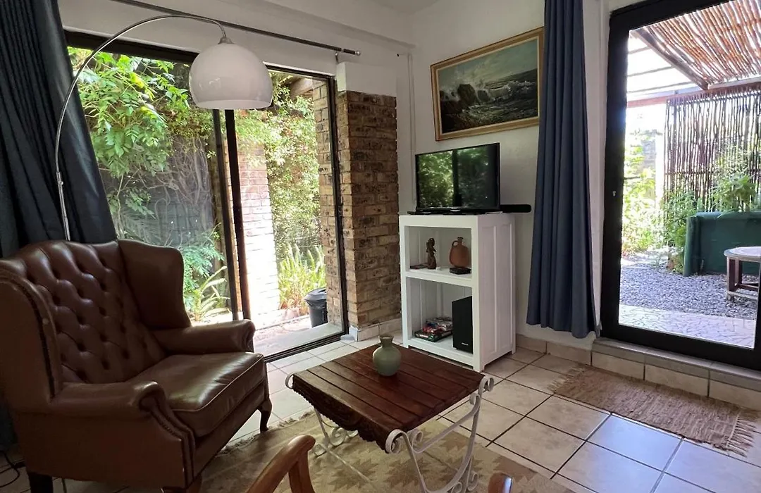 Santika Garden Cottage Stellenbosch-1