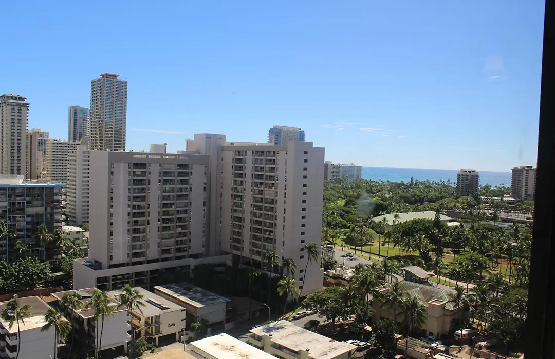 Hawaiian Monarch 2010 Condo-1
