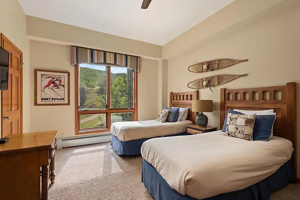 Chamonix 54, Snowmass Ski-In/Ski-Out Condo With Pool, Hot Tub, Free Wifi, & Airport Shuttle-1