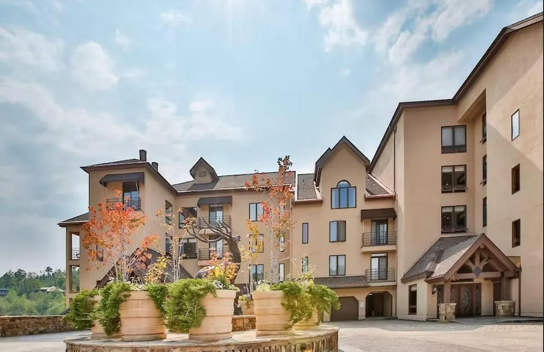 Chamonix 31, Snowmass Ski-In/Ski-Out Condo W/Shared Hot Tub/Pool/Private Washer/Dryer/Wifi-1