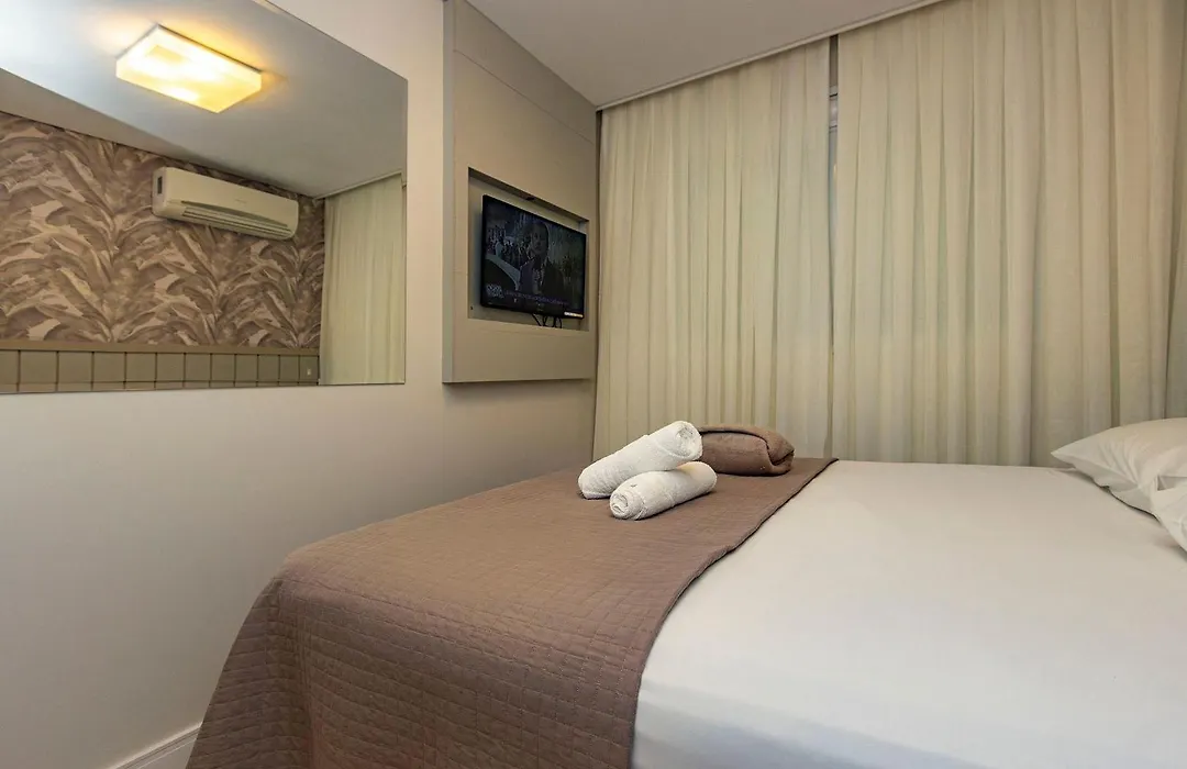 Boulevard 121D - Excelente Apartamento Em Condominio De Luxo No Centro De Bombinhas - Piscina - Jacuzzi - Academia - Portaria 24H.-1